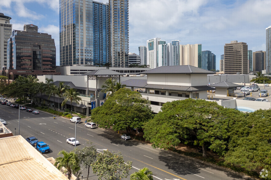 700 Keeaumoku St, Honolulu, HI for rent - Building Photo - Image 1 of 7