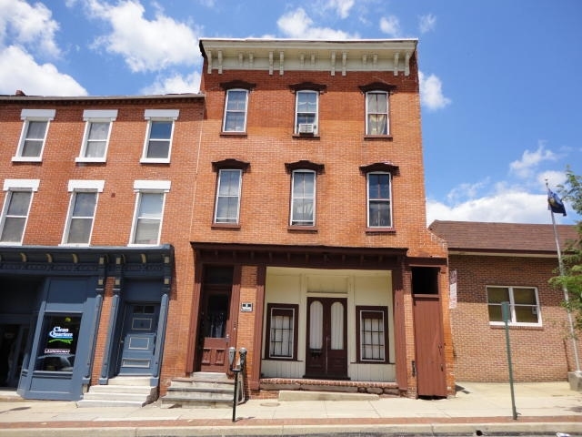 211-213 Locust St, Columbia, PA for sale - Primary Photo - Image 1 of 1