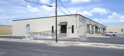 1014-1020 Paulsun St, San Antonio, TX for rent Building Photo- Image 1 of 5