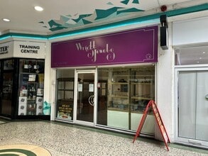 1-32 Quadrant Arcade, Romford to rent Interior Photo- Image 1 of 3