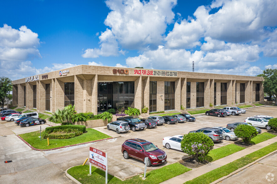 9100 Southwest Fwy, Houston, TX for rent - Building Photo - Image 1 of 5