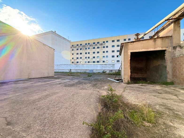 Carrer Emilio Donat, 7, Carcaixent, Valencia for sale - Building Photo - Image 2 of 21