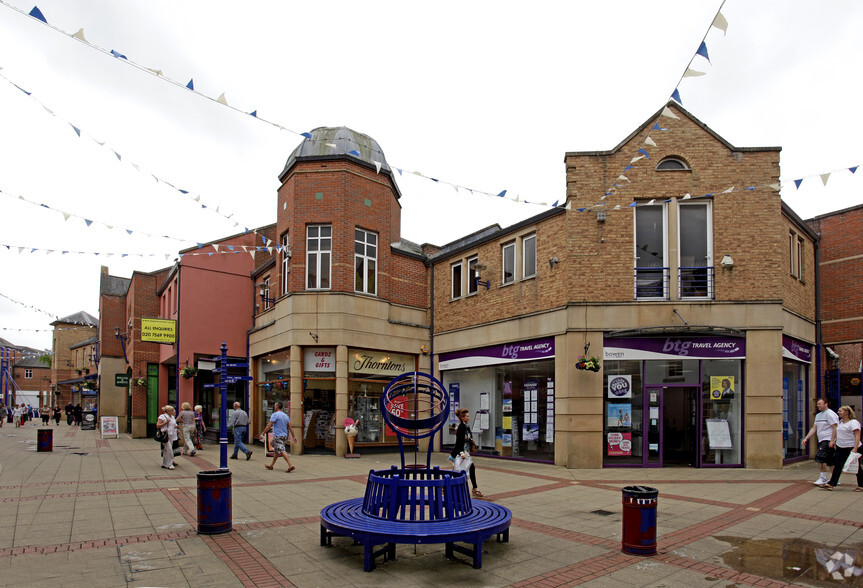 St Marys Rd, Market Harborough for rent - Building Photo - Image 2 of 16