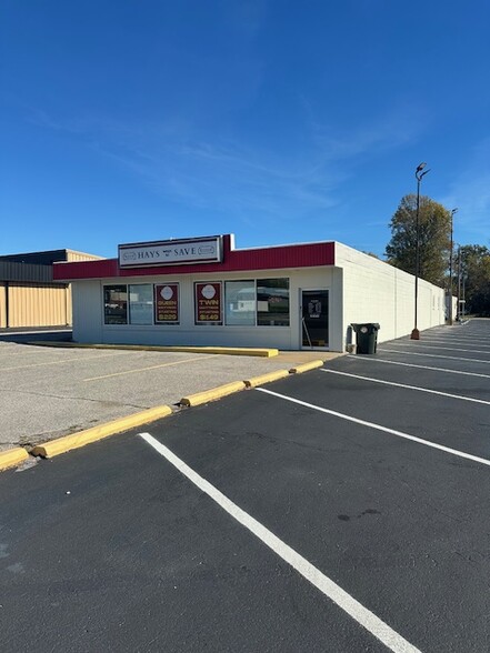 2418 Fort Campbell Blvd, Hopkinsville, KY for rent - Building Photo - Image 1 of 1