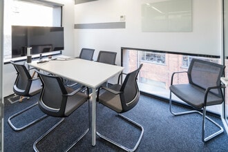 1 Rivington Pl, London to rent Interior Photo- Image 2 of 9