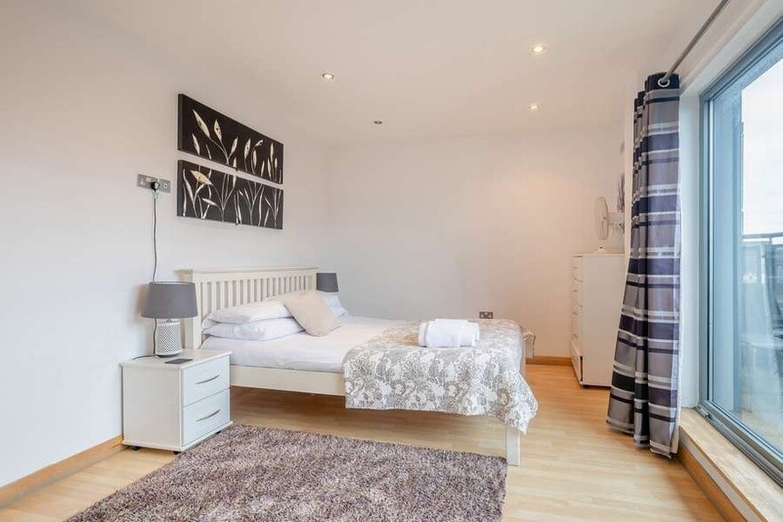 3-11 Liverpool Rd, Manchester for sale - Building Photo - Image 3 of 8