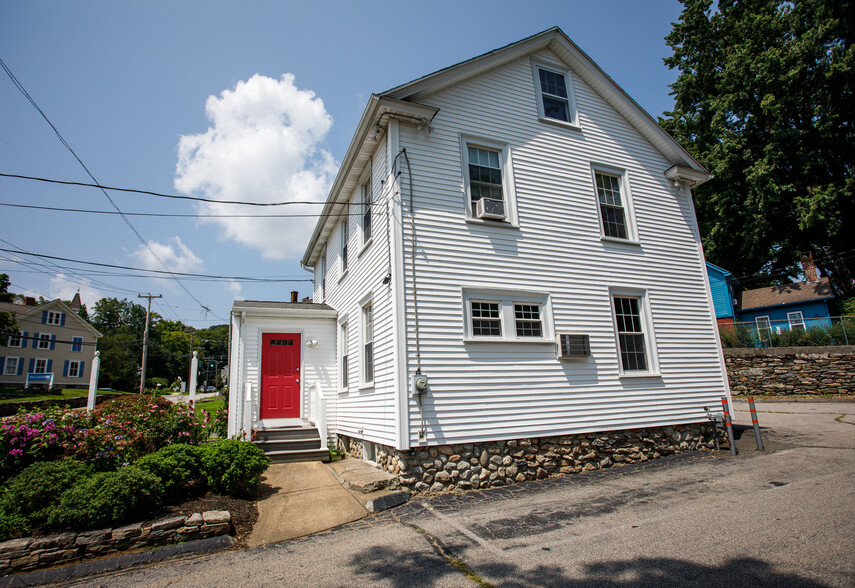 83 Town St, Norwich, CT for sale - Primary Photo - Image 1 of 11