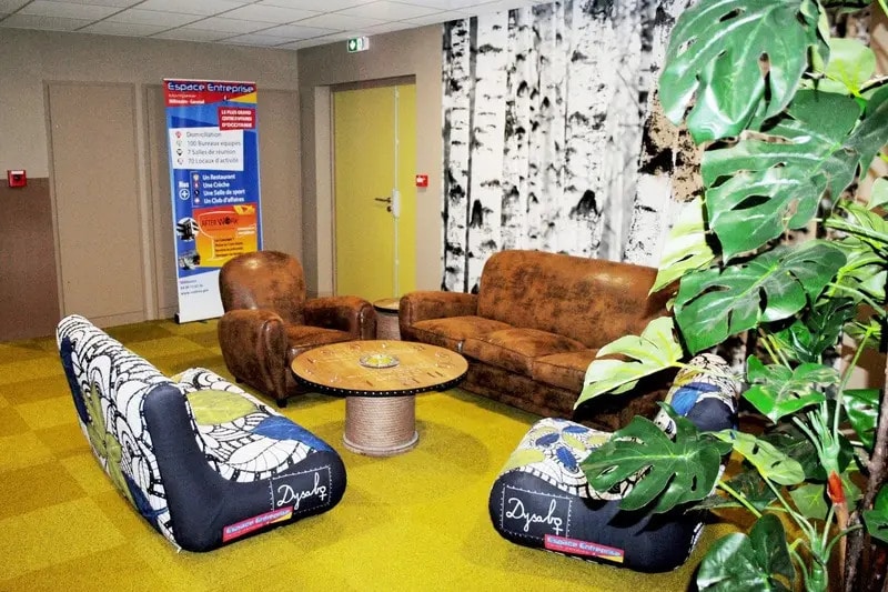 Location Bureaux 53 m² - Photo 1