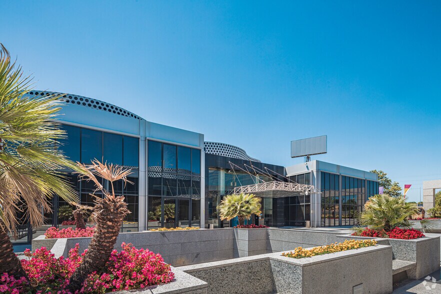 Enrique Granados, 6, Pozuelo de Alarcón, Madrid to rent - Building Photo - Image 3 of 11