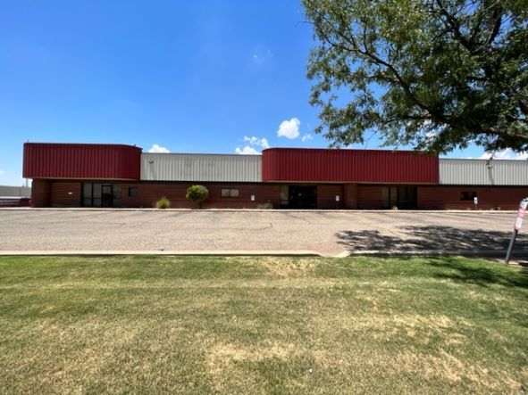 4310 Iola Ave, Lubbock, TX for rent - Building Photo - Image 1 of 1