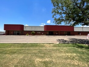 4310 Iola Ave, Lubbock, TX for rent Building Photo- Image 1 of 2