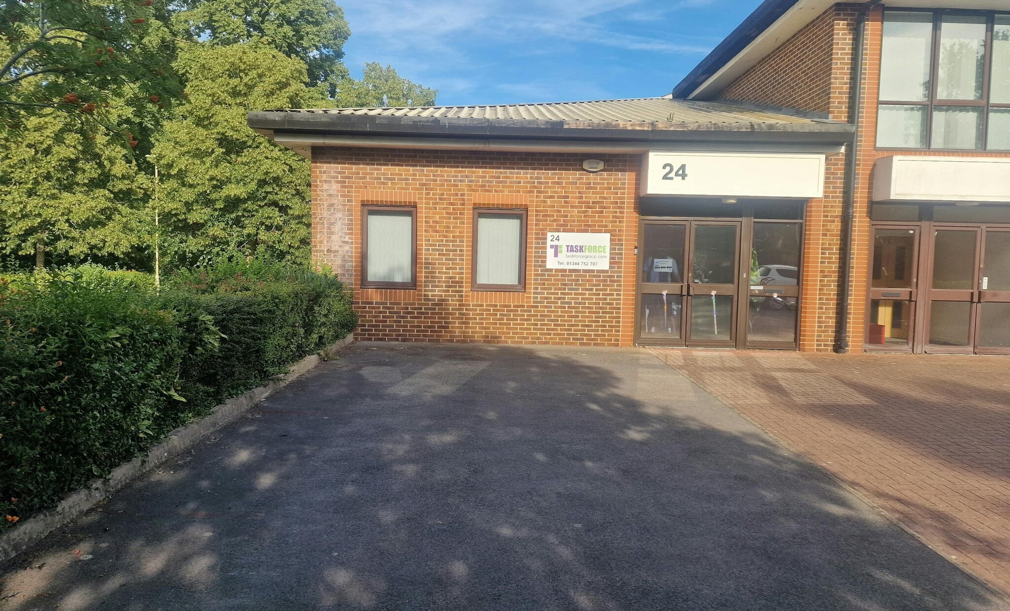 Campbell Rd, Bramley to rent Building Photo- Image 1 of 3