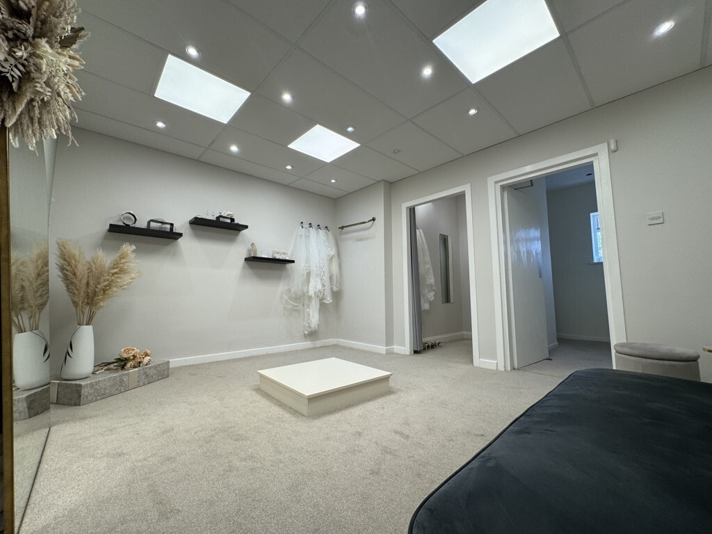 7 High St, Marlow to rent Interior Photo- Image 1 of 4