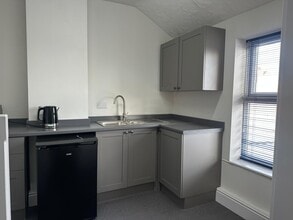 65 Balby Rd, Doncaster to rent Interior Photo- Image 2 of 5