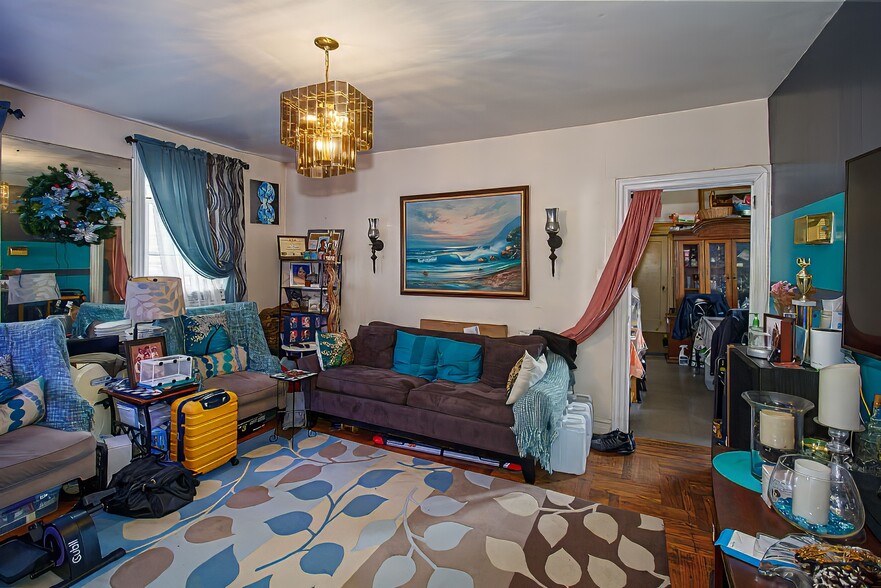 185 E 59th St, Brooklyn, NY for sale - Building Photo - Image 3 of 9