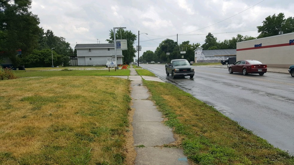 900 N Countyline Rd, Fostoria, OH for sale - Building Photo - Image 2 of 3