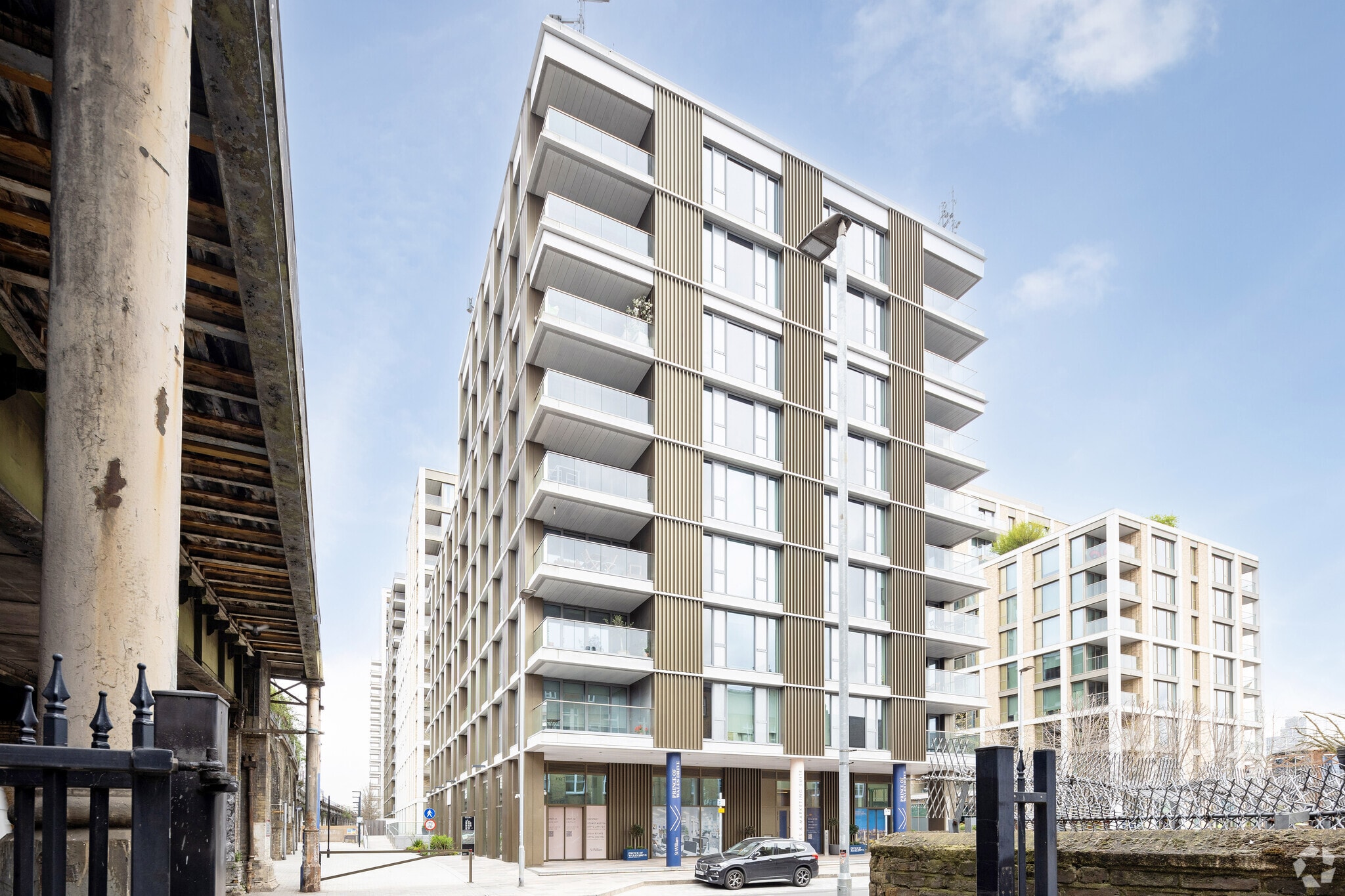 Prince Of Wales Dr, London for sale Primary Photo- Image 1 of 4