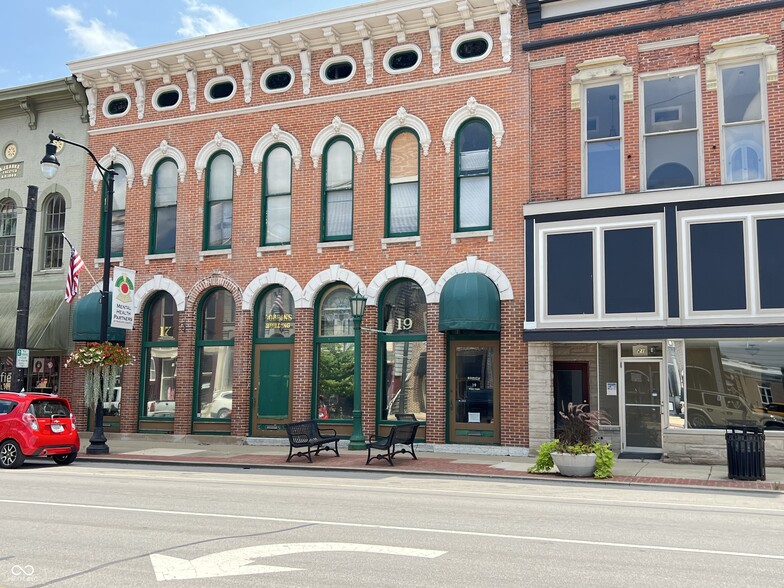 17-19 W Main St, Greenfield, IN for sale - Building Photo - Image 1 of 13