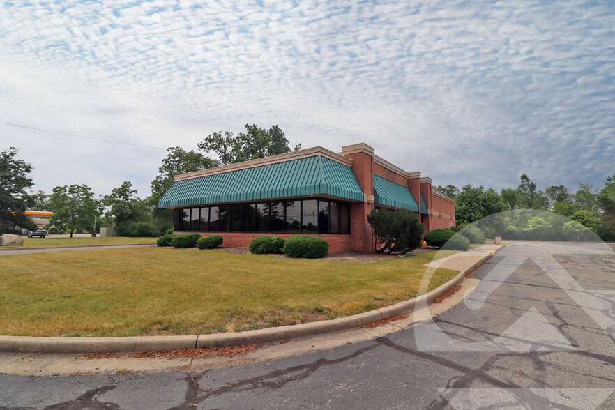 980 E Saginaw Hwy, Grand Ledge, MI for rent - Building Photo - Image 1 of 22