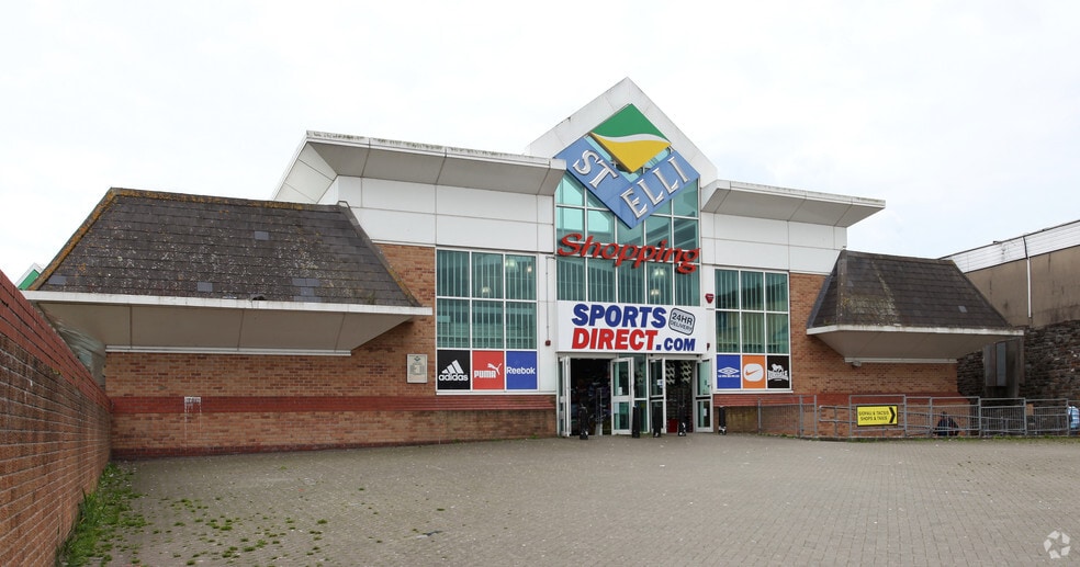 Stephney Pl, Llanelli to rent - Building Photo - Image 2 of 7