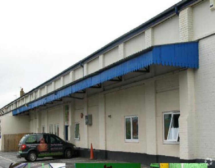 Kingsteignton Rd, Newton Abbot, TQ12 2SN UK