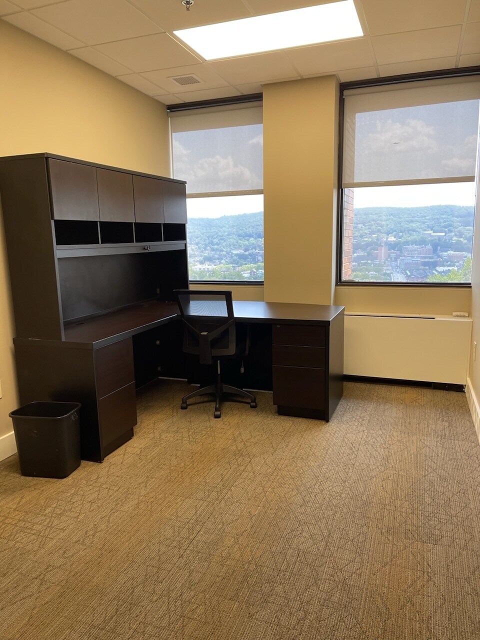 1 W Broad St, Bethlehem, PA to rent Interior Photo- Image 1 of 1