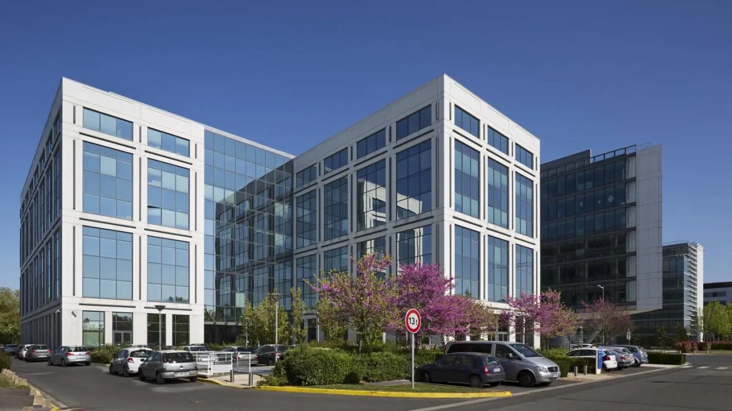 Office in Rungis to rent Building Photo- Image 1 of 14