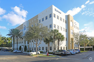 2054 Vista Parkway, West Palm Beach, FL for rent Building Photo- Image 1 of 6