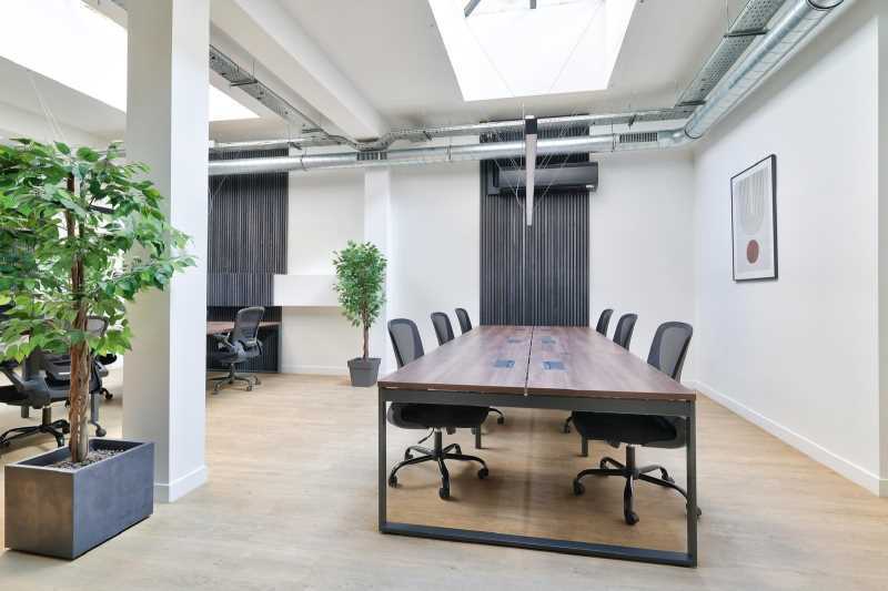 Office in Paris for sale - Interior Photo - Image 2 of 10