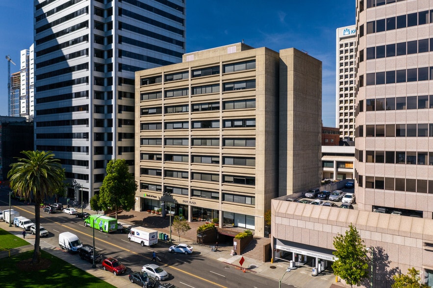 1939 Harrison St, Oakland, CA for rent - Building Photo - Image 1 of 9