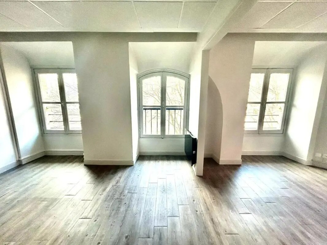 Office in Bordeaux to rent Interior Photo- Image 1 of 6