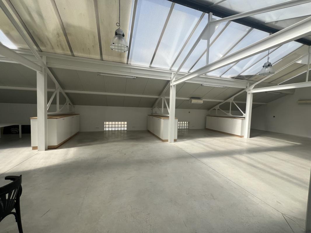 Light Industrial in Saint-Maur-des-Fossés for sale Interior Photo- Image 1 of 9