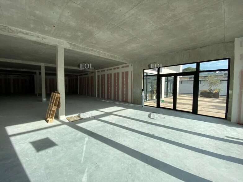 Office in Éguilles to rent - Building Photo - Image 1 of 5