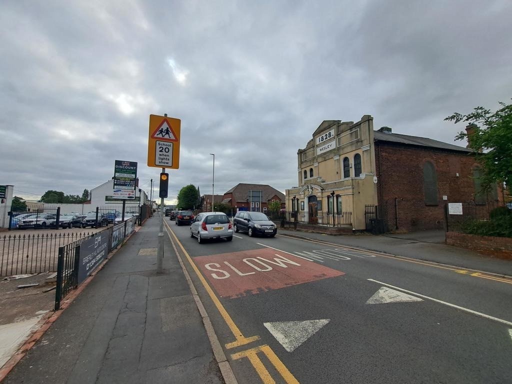 Mount Pleasant, Brierley Hill to rent Primary Photo- Image 1 of 30