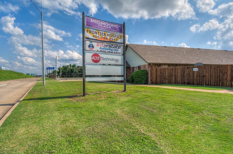 221-229 N I-35 Service Rd, Moore, OK for sale - Building Photo - Image 2 of 12