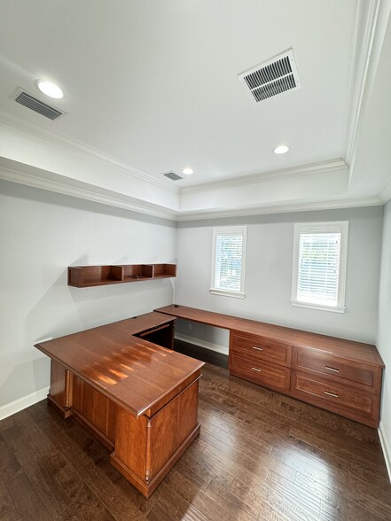 2101 W Platt St, Tampa, FL for rent - Interior Photo - Image 2 of 6