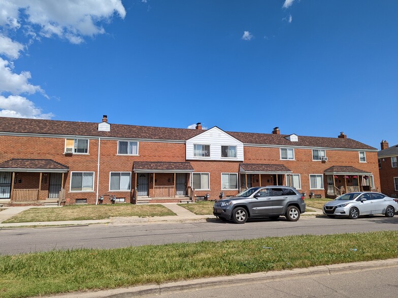 3447-3471 Ewald Cir, Detroit, MI for sale - Building Photo - Image 2 of 19