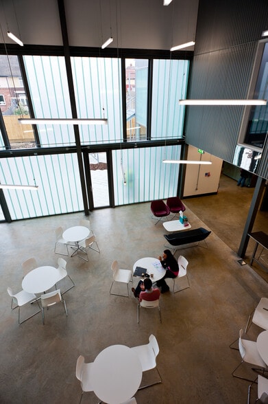 Knutton Rd, Sheffield to rent - Interior Photo - Image 1 of 4