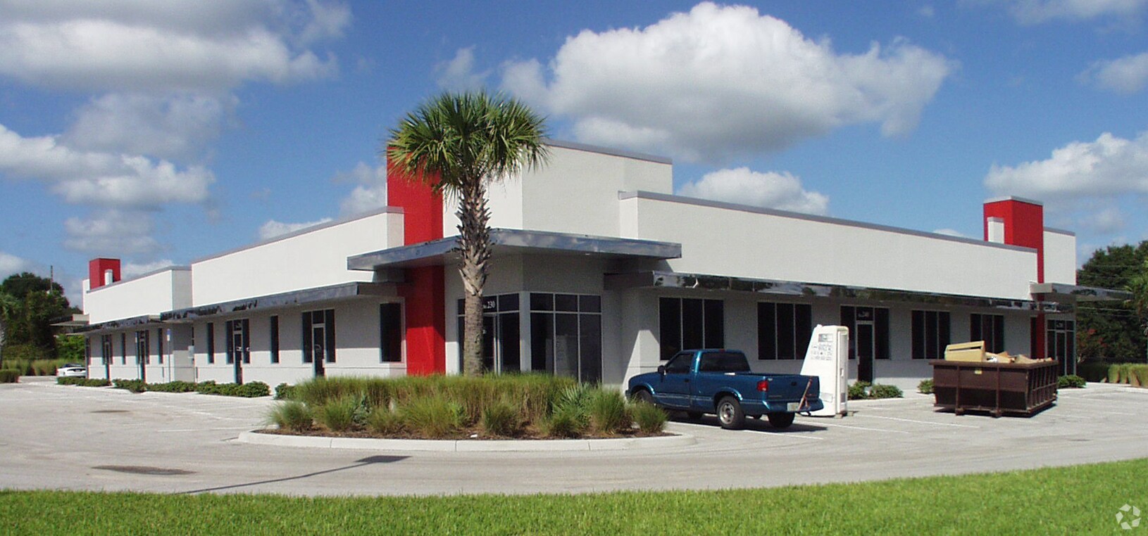 6651 Vineland Rd, Orlando 32819