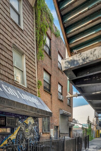 1295 Myrtle Ave, Brooklyn, NY for sale - Building Photo - Image 1 of 1