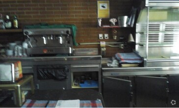 Calle de los Hermanos Fernández Galiano, 11, Guadalajara, Guadalajara to rent Interior Photo- Image 2 of 9