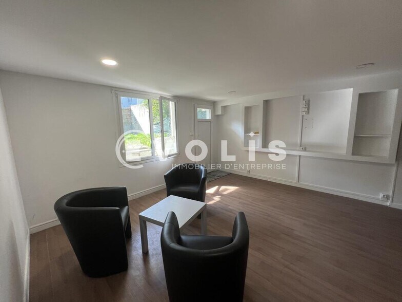 Office in Champigny-sur-Marne to rent - Building Photo - Image 3 of 9
