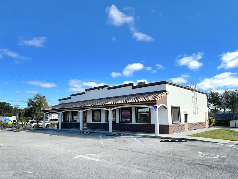 1370 E Altamonte Dr, Altamonte Springs, FL for sale - Building Photo - Image 1 of 1