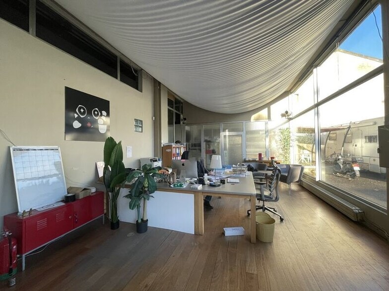 Light Industrial in Ivry-sur-Seine for sale - Building Photo - Image 2 of 15