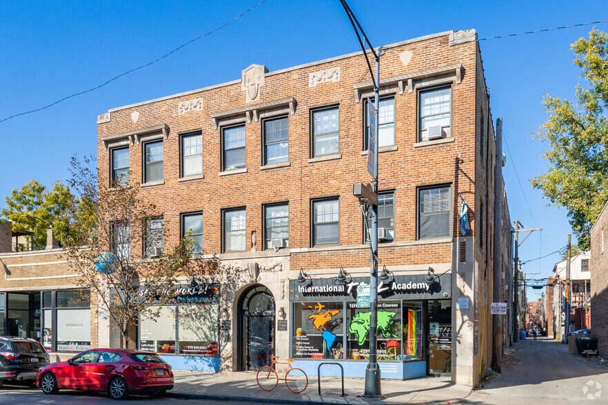 916-918 W Diversey Pky, Chicago, IL for rent - Building Photo - Image 2 of 26