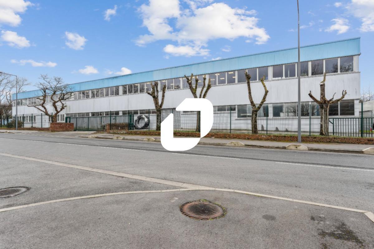 Light Industrial in Noisy-le-Grand to rent Building Photo- Image 1 of 15
