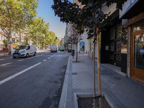 Retail in Madrid, Madrid to rent Interior Photo- Image 2 of 27