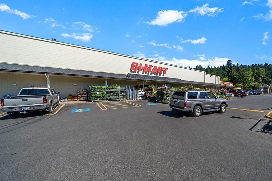 200 Gateway Blvd, Cottage Grove, OR for rent - Building Photo - Image 3 of 25