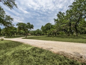 536 S School St, Boerne, TX for sale Primary Photo- Image 1 of 41