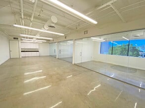 7080 Hollywood Blvd, Los Angeles, CA for rent Interior Photo- Image 1 of 3